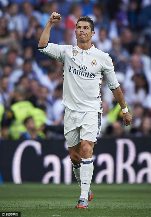 杜克兰特连续得分，全队士气高涨